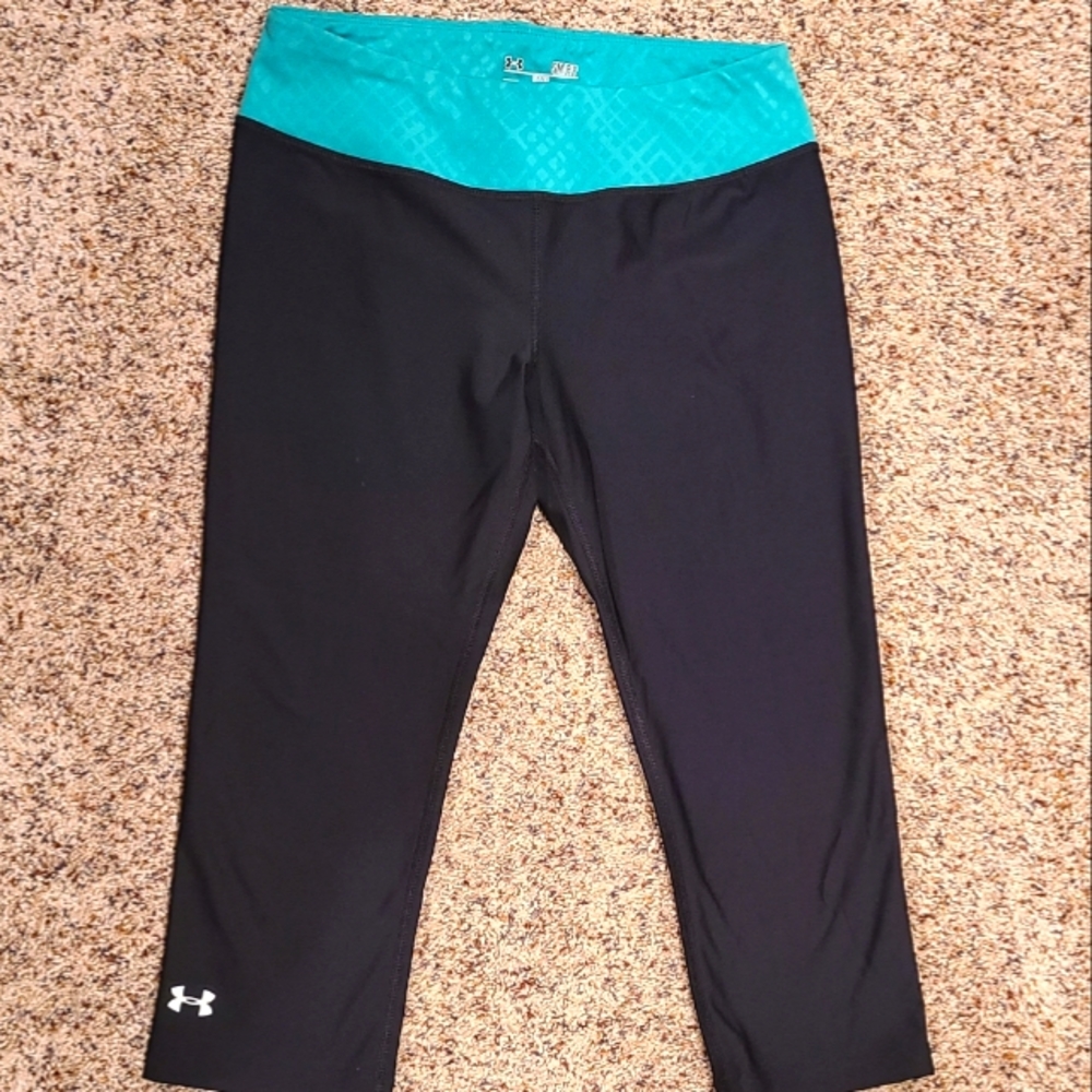 Under Armour Women's HeatGear Capri Pants, size small.